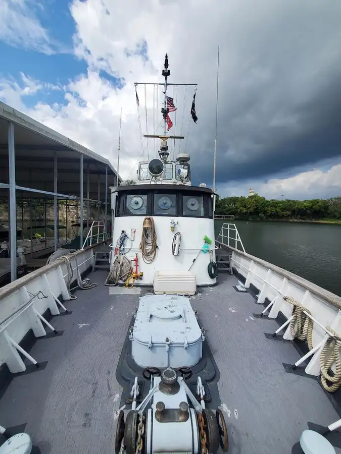 Navio de patrulha à venda