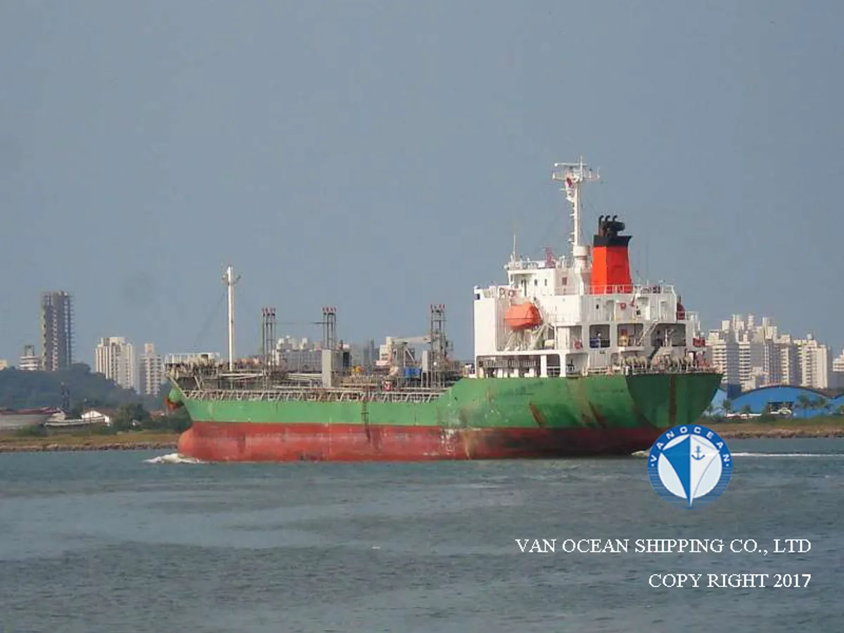 Navio-tanque de óleo/produtos químicos à venda
