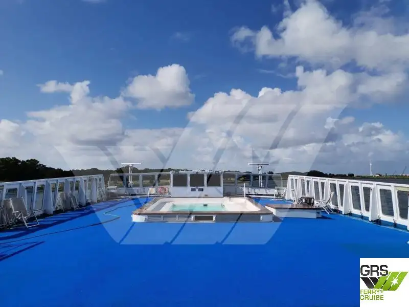 Navio de cruzeiro à venda
