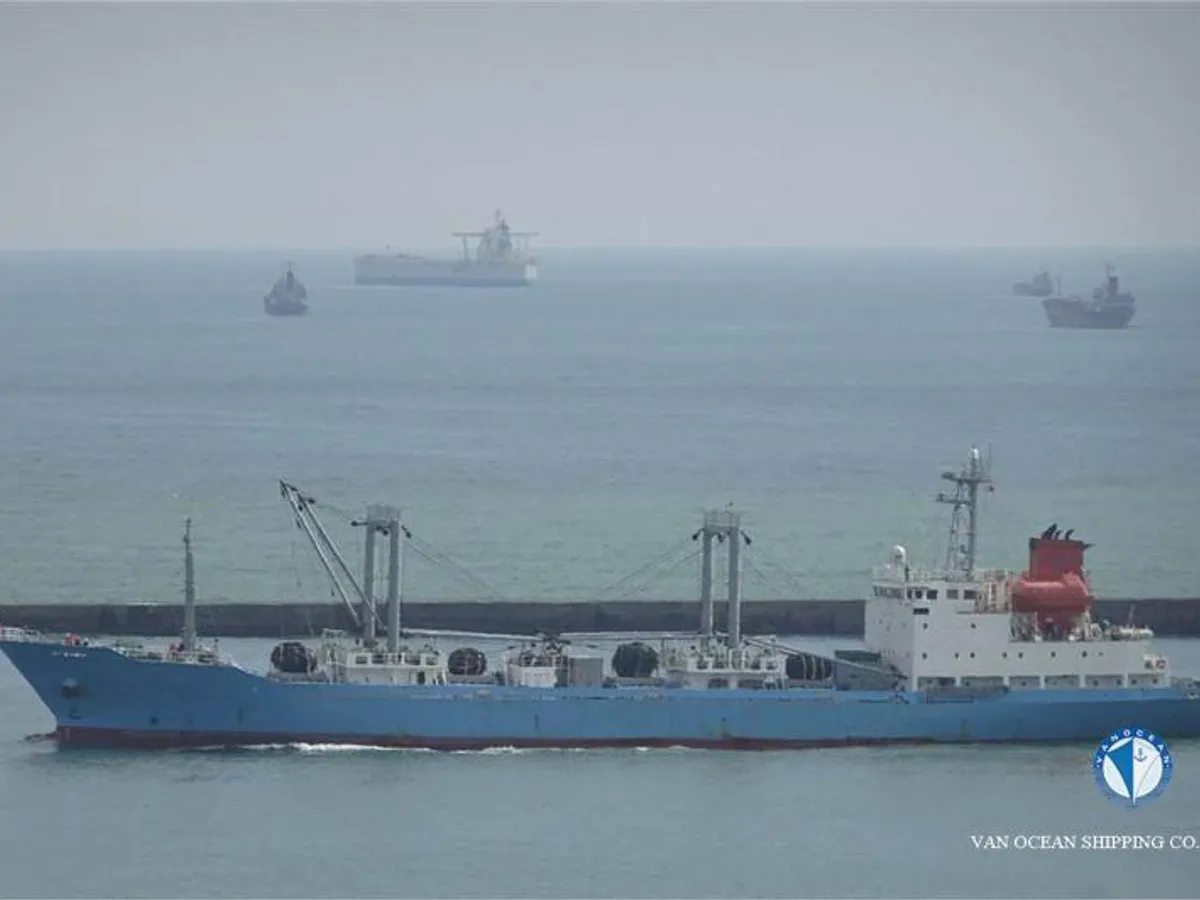 Navio frigorífico à venda