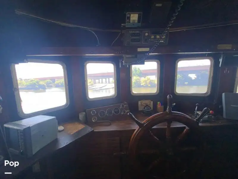 Navio de pesca de arrasto à venda