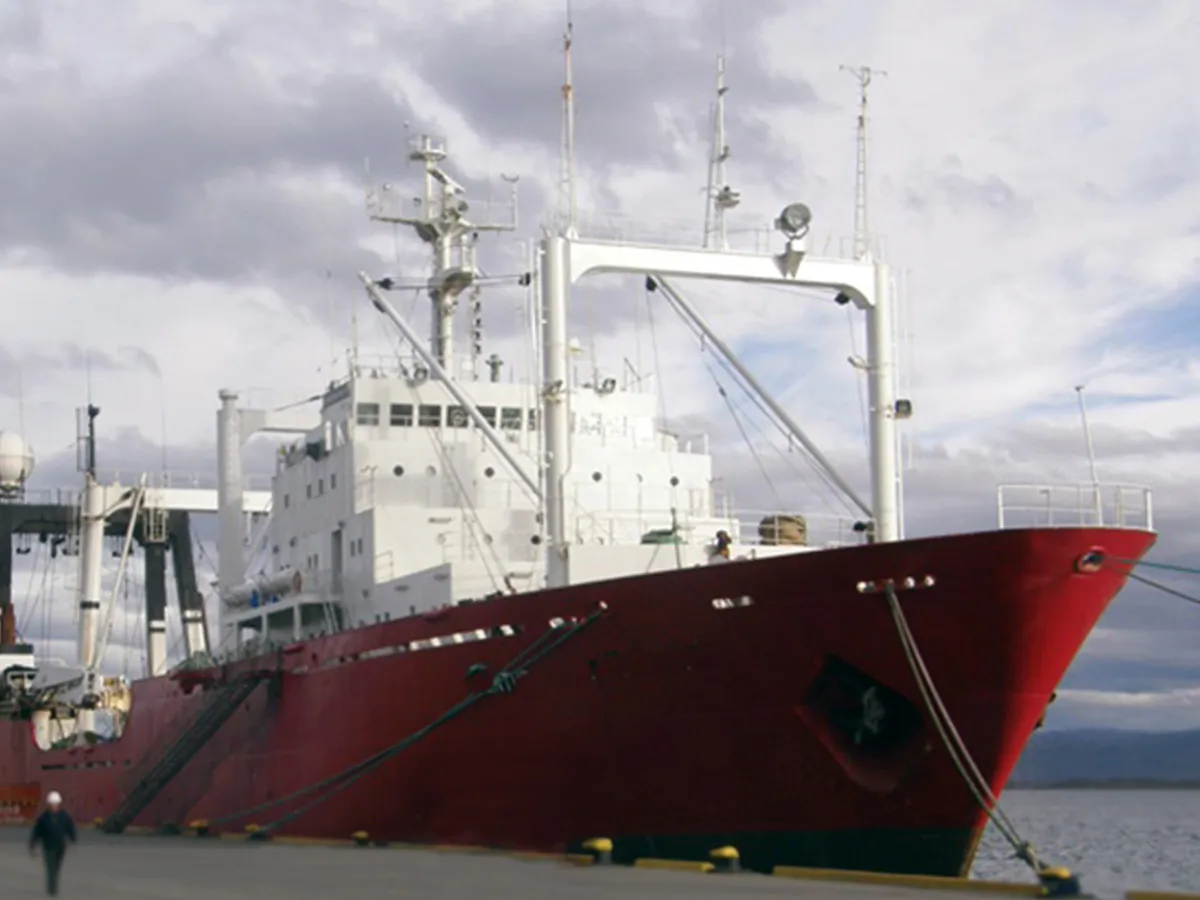 Navio de pesca de arrasto à venda