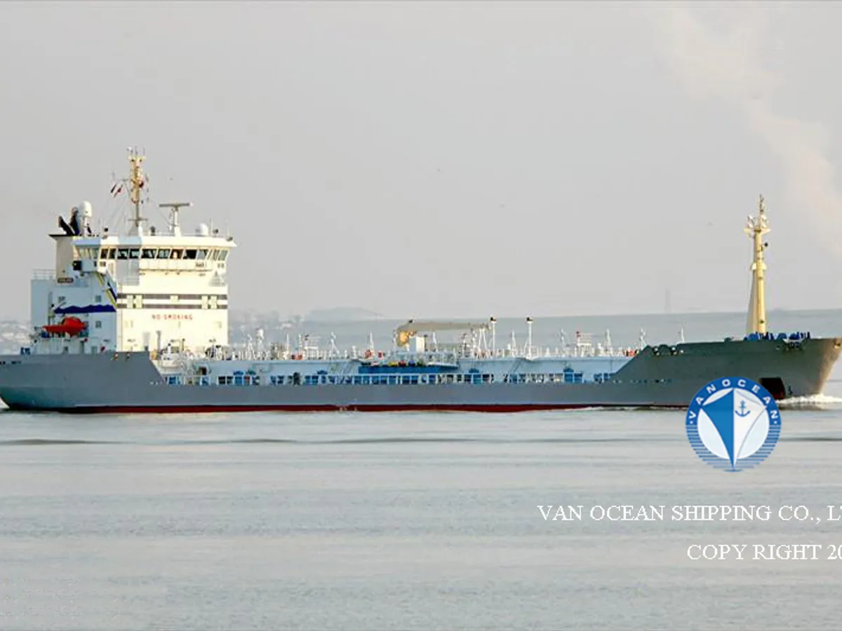 Navio-tanque de óleo/produtos químicos à venda