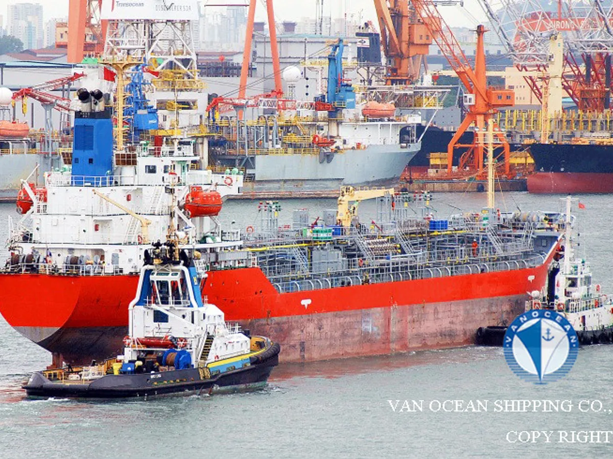 Navio-tanque de óleo/produtos químicos à venda