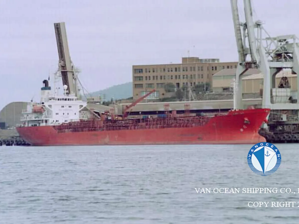 Navio-tanque de óleo/produtos químicos à venda