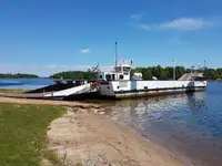 Barcaça à venda
