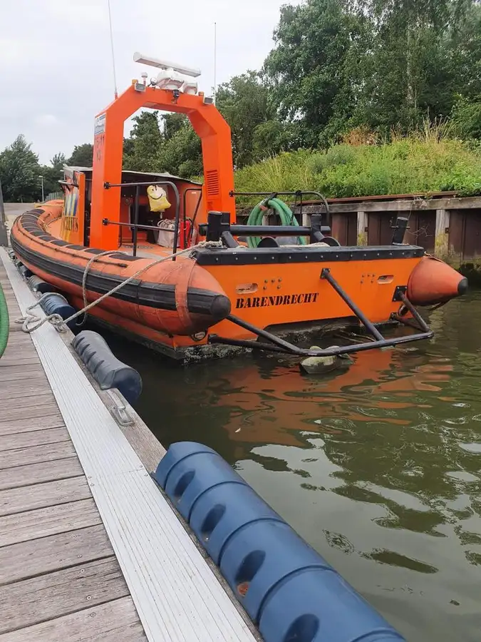 Bote inflável rígido à venda
