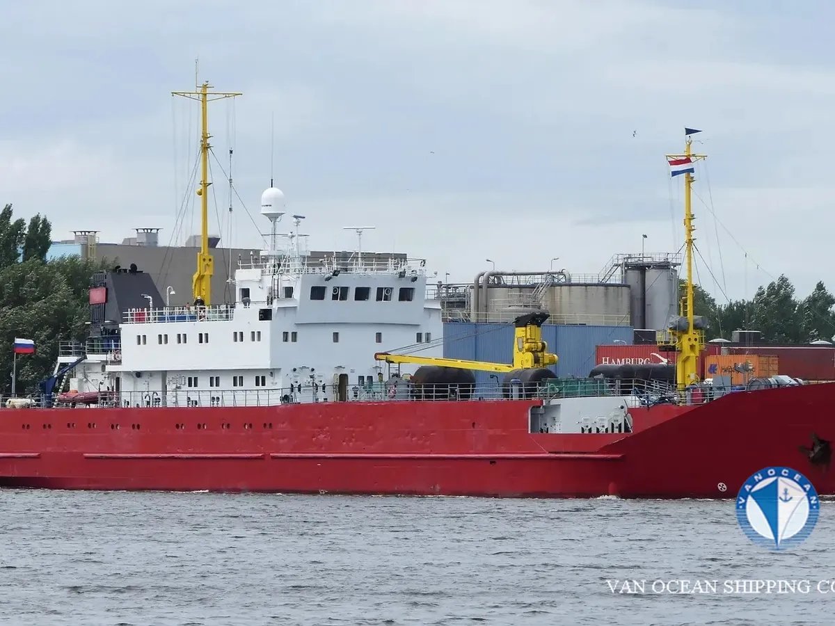 Navio frigorífico à venda