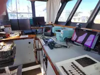 Navio de pesca de arrasto à venda