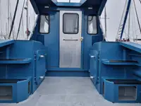 Navio porta-contentores à venda