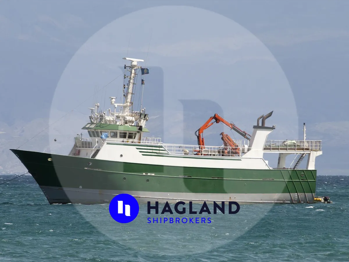 Navio de pesca à venda