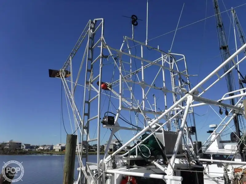 Navio de pesca de arrasto à venda