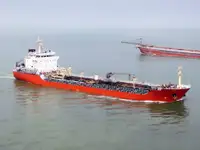 Oil/Chemical tanker à venda