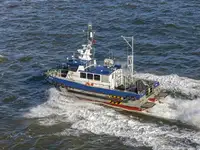 Catamarã à venda