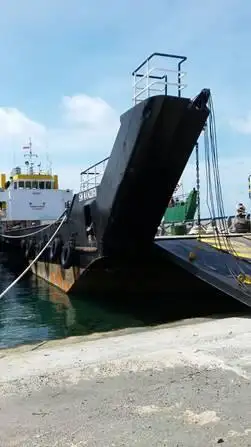 Balsa de desembarque, tanque à venda