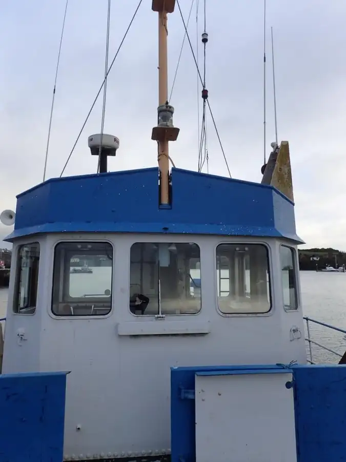 Navio de pesquisa à venda