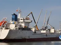 Navio frigorífico à venda