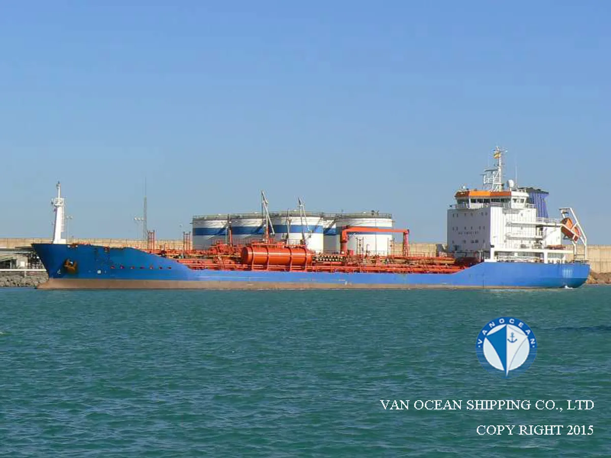 Navio-tanque de óleo/produtos químicos à venda