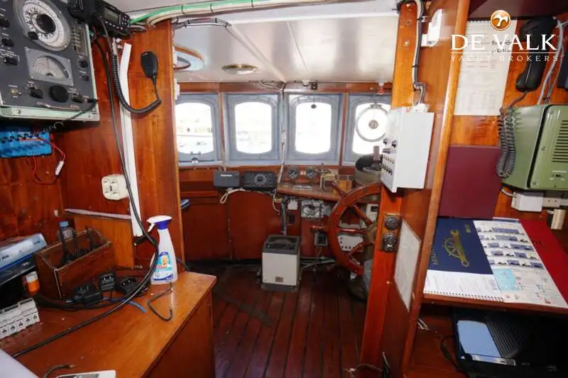 Navio de pesquisa à venda