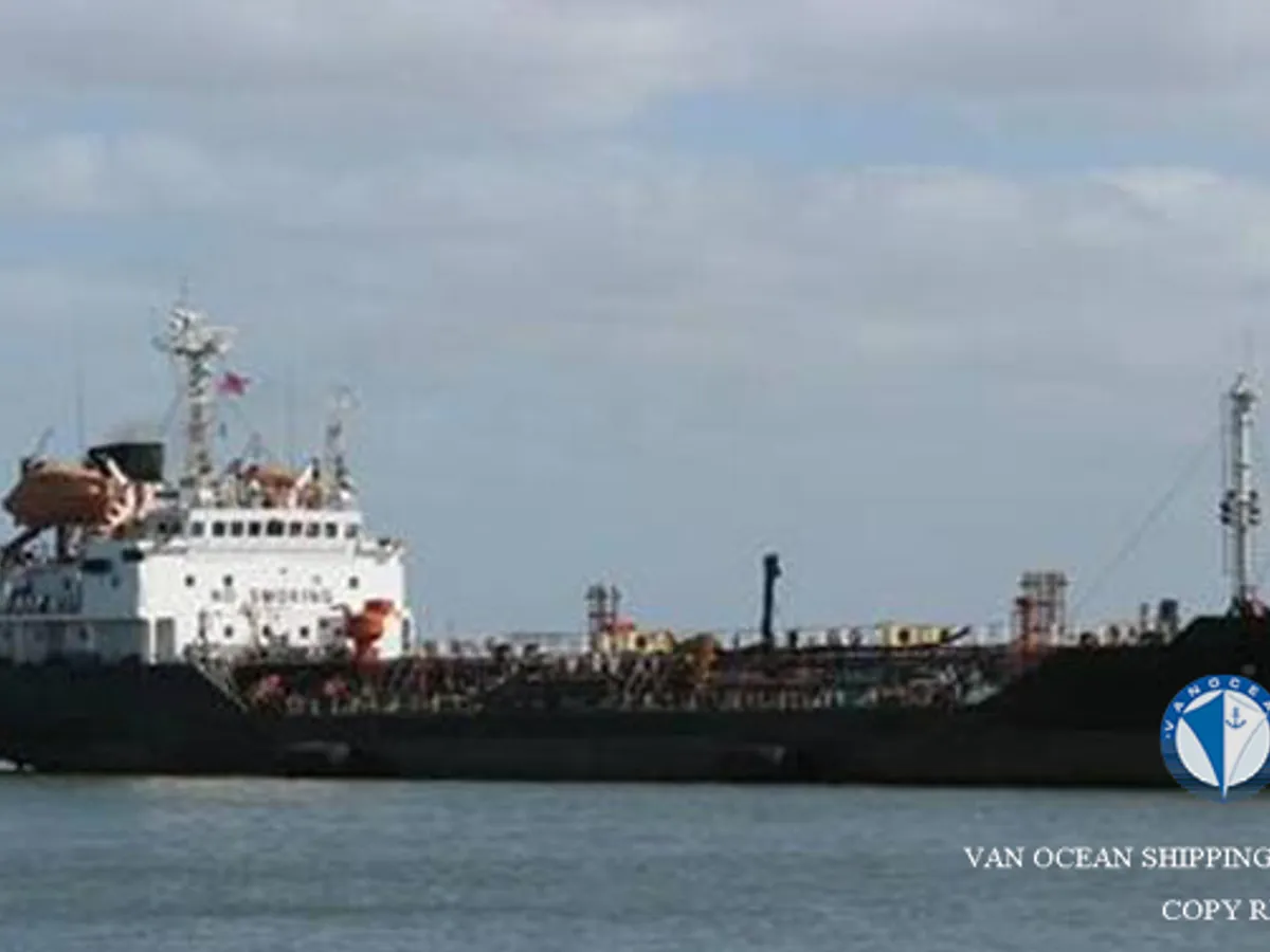 Navio-tanque de óleo/produtos químicos à venda
