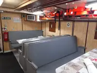 Barco de tripulação à venda