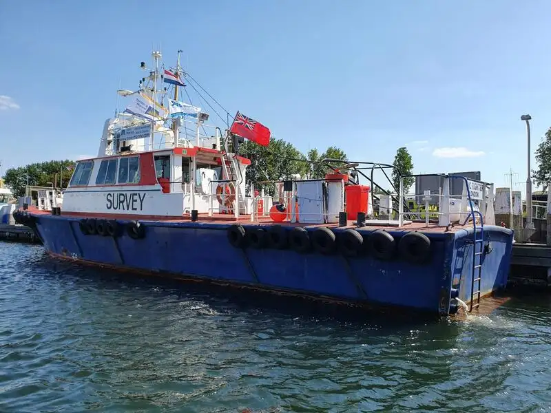 Navio de patrulha à venda