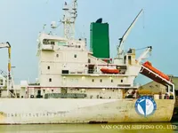 Navio frigorífico à venda