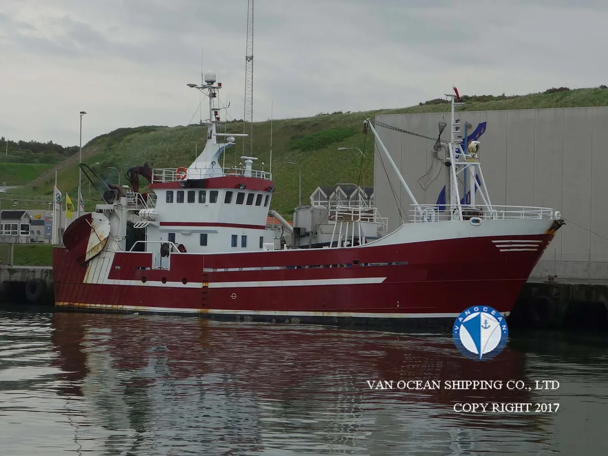 Navio de pesca de arrasto à venda