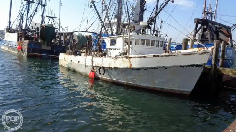 Navio de pesca de arrasto à venda