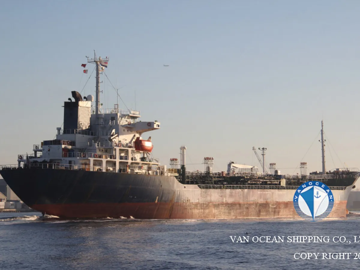 Navio-tanque de óleo/produtos químicos à venda