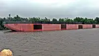 Barcaça à venda