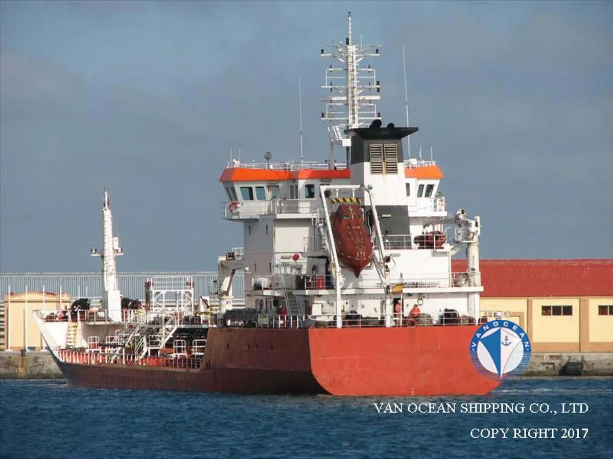 Navio-tanque de óleo/produtos químicos à venda