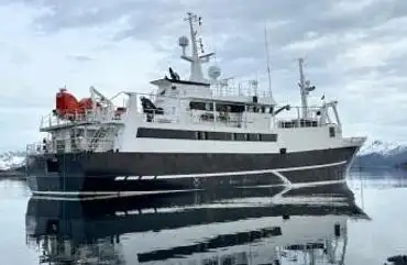 Navio de pesca de arrasto à venda