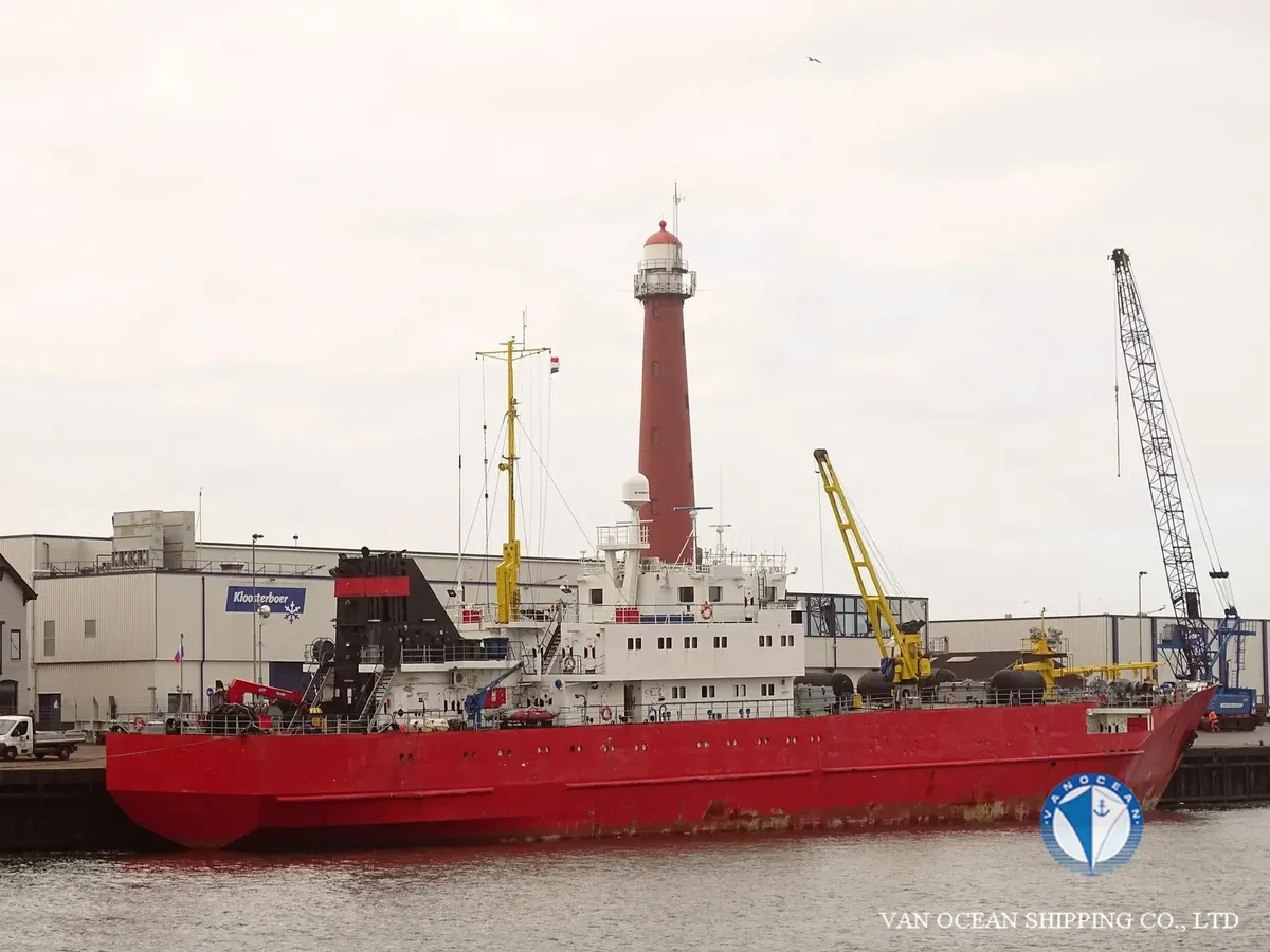 Navio frigorífico à venda