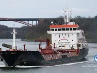 Navio-tanque de óleo/produtos químicos à venda