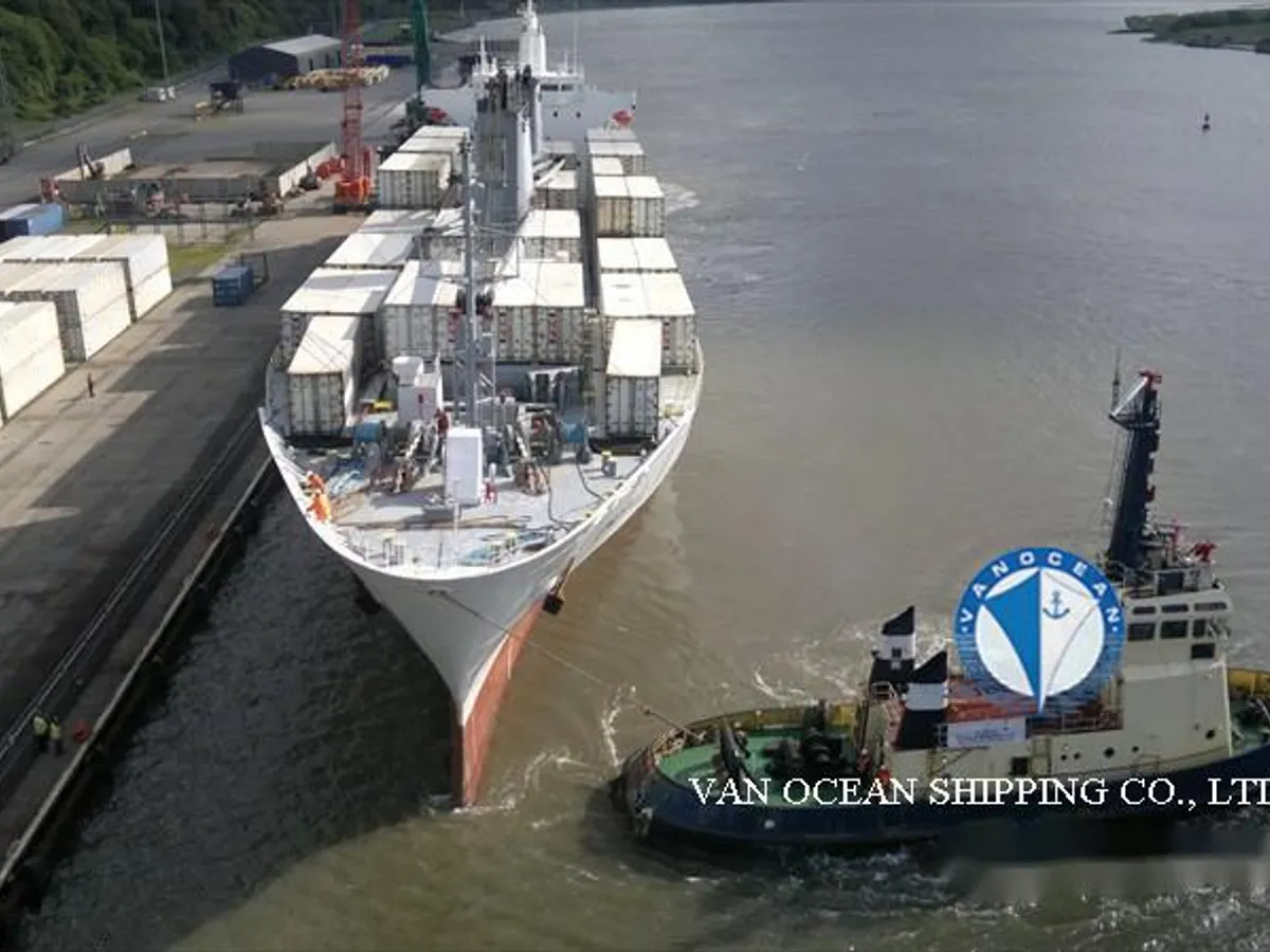 Navio frigorífico à venda
