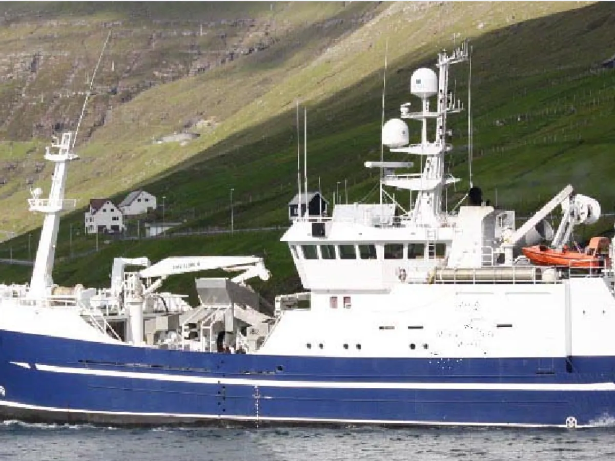 Navio de pesca de arrasto à venda