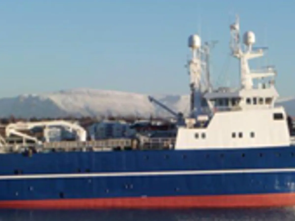 Navio de pesca de arrasto à venda
