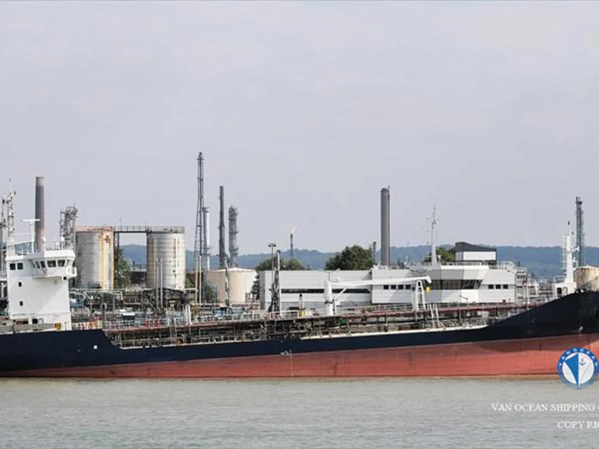 Navio-tanque de óleo/produtos químicos à venda