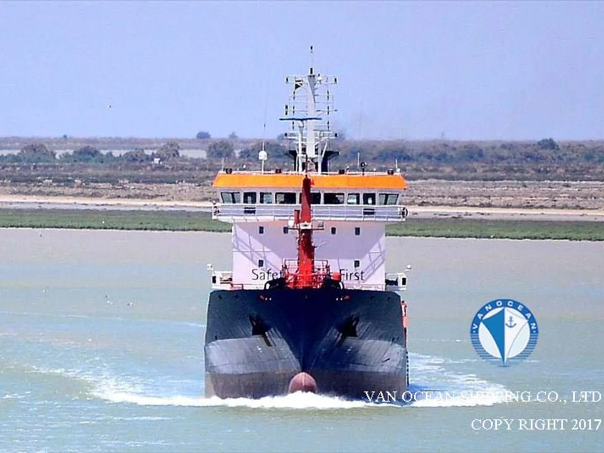 Navio-tanque de óleo/produtos químicos à venda
