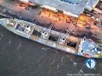 Navio frigorífico à venda