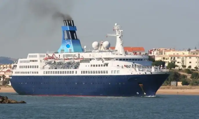 Navio de cruzeiro à venda