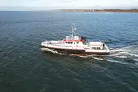 Barco de tripulação à venda