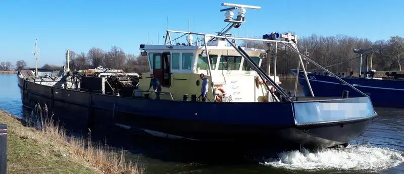 Navio de pesca de arrasto à venda