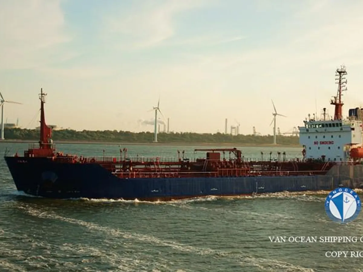 Navio-tanque de óleo/produtos químicos à venda