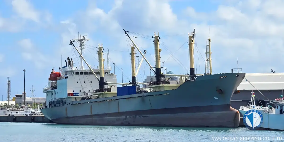 Navio frigorífico à venda