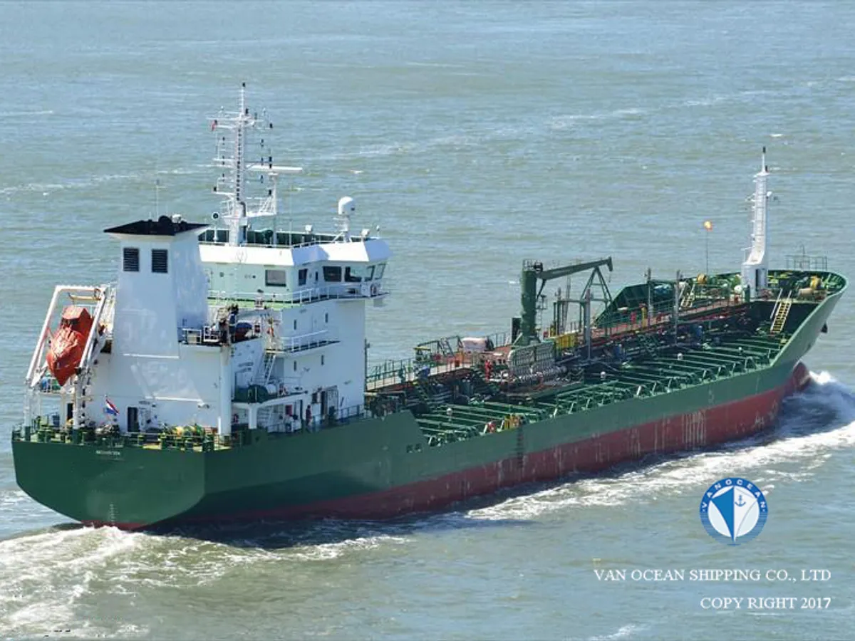 Navio-tanque de óleo/produtos químicos à venda