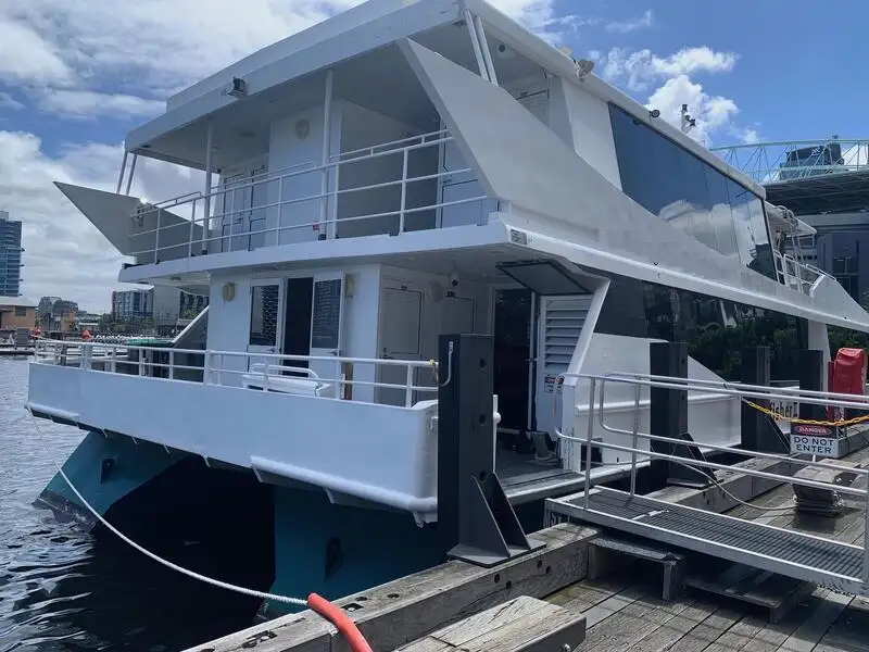 Navio de cruzeiro à venda