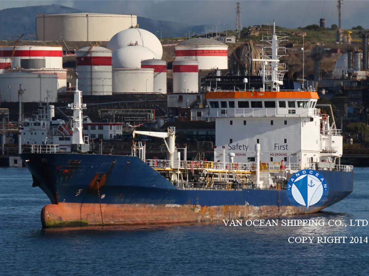 Navio-tanque de óleo/produtos químicos à venda
