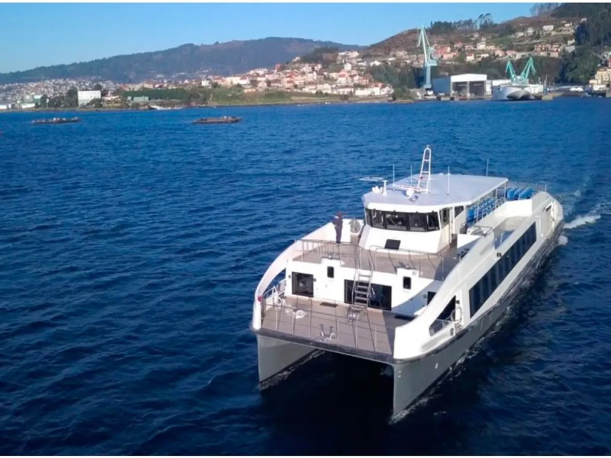 Navio de passageiros à venda